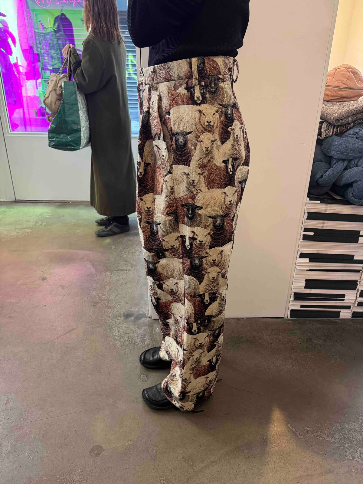 BLESS ULTRAWIDEPLEATED SHEEPS PANTS